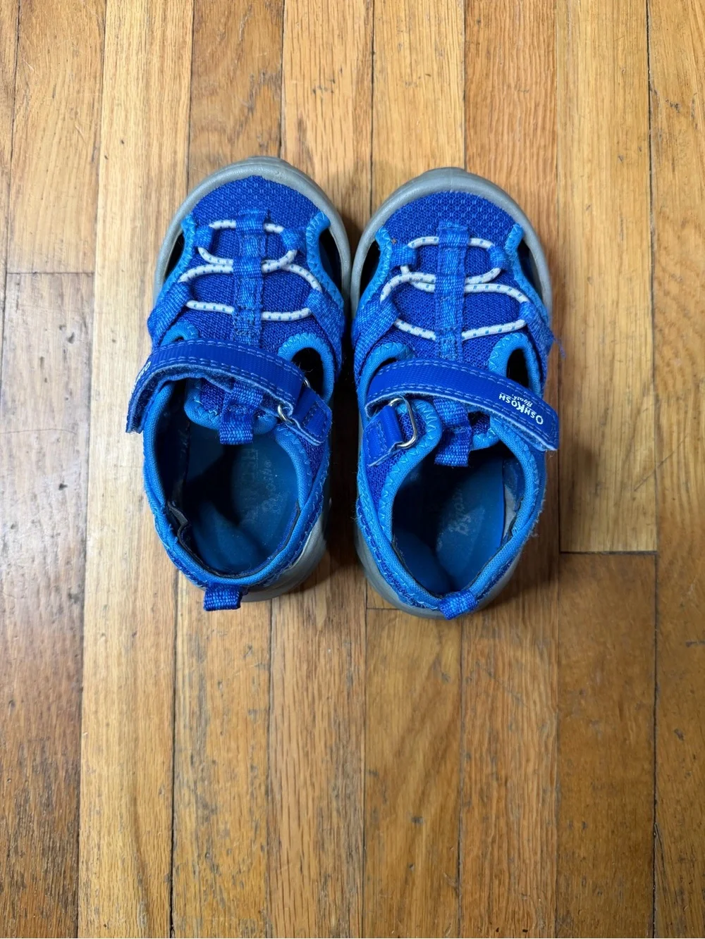 OshKosh B'gosh size 7 toddler Blue sport sandals
